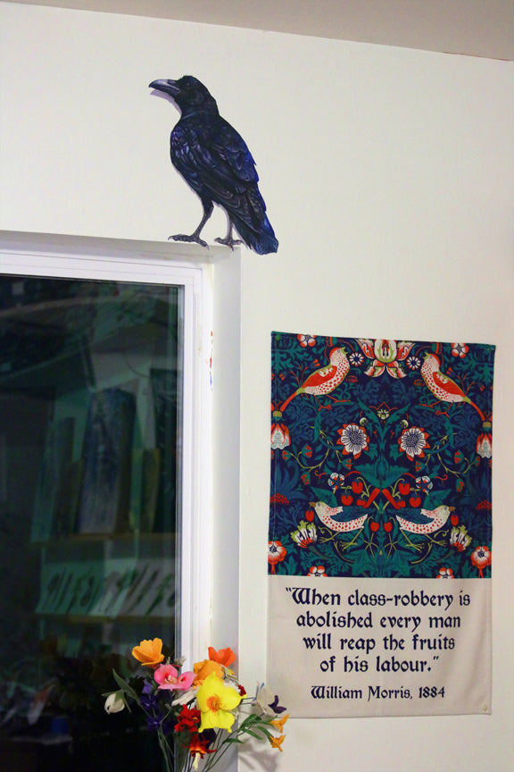 Zoomed out version to show raven size.